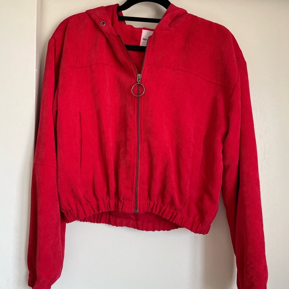 Red jacket - Picture 6 of 6